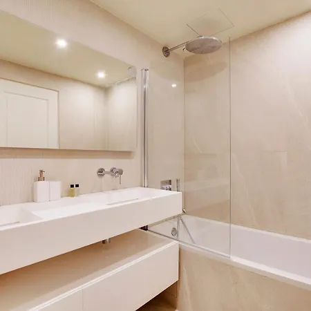 Luxury By Les Maisons De Charloc Homes Boulogne-Billancourt